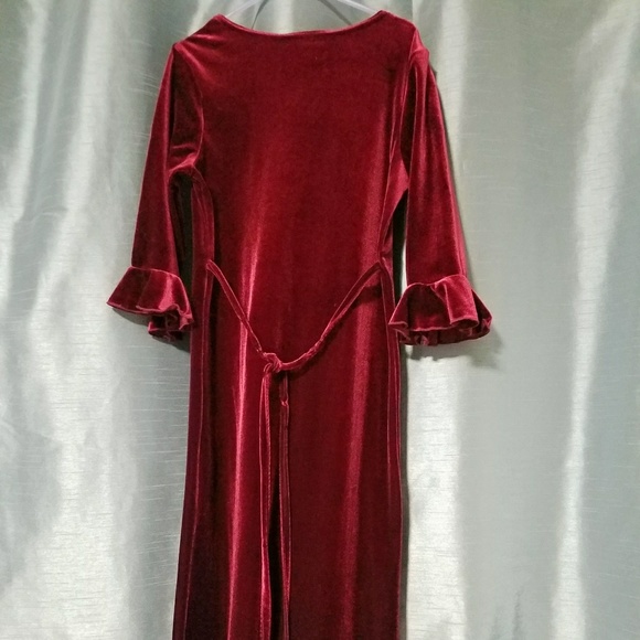 Red dress - Picture 3 of 4